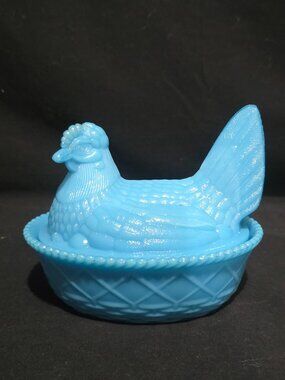 Vtg Westmoreland Blue Milk Glass Hen on Nest Dish 51/2" x 4 1/4" x 4 1/2"